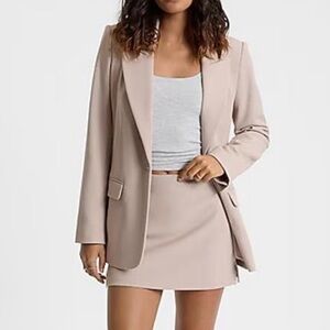 Chic Beige Long and Slim Blazer - Express